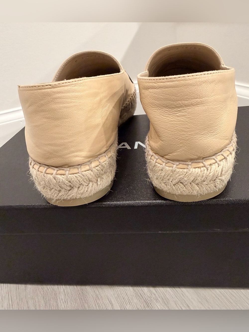 Chanel Classic CC Cap Toe Espadrille Lambskin Beige Black Size EU 39 - Picture 4 of 10